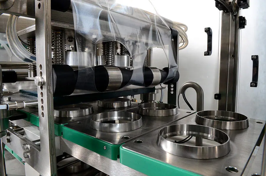 Pneumatic Inline Filling and Sealing Machine — view 4