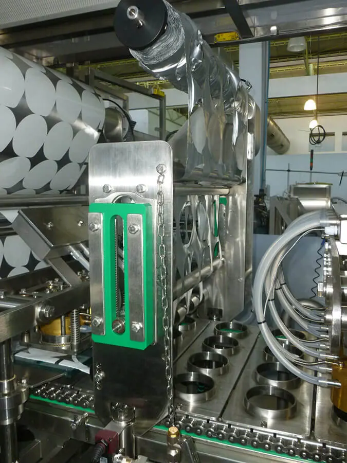 Inline Servo Filling and Sealing Machine — view 5