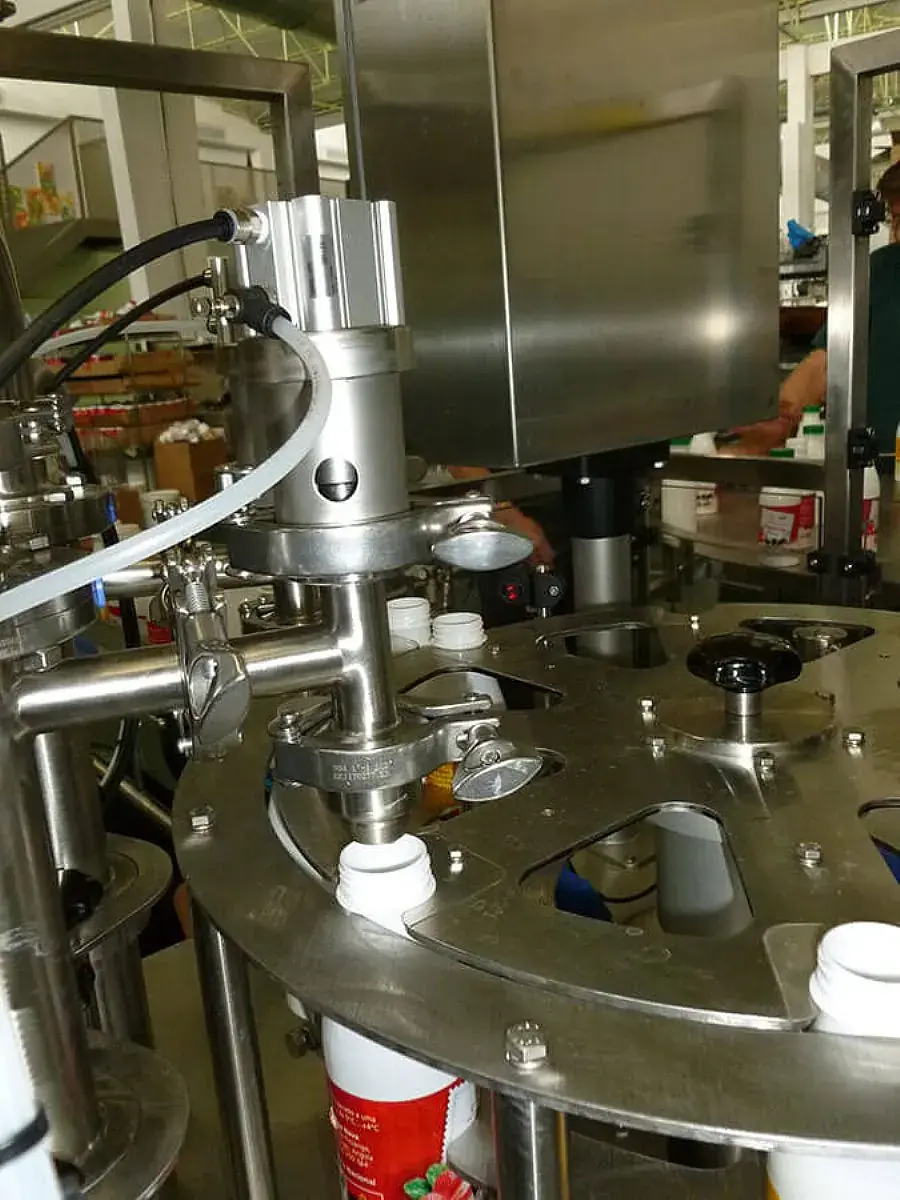 Rotary Bottle Filling Machine — view 4
